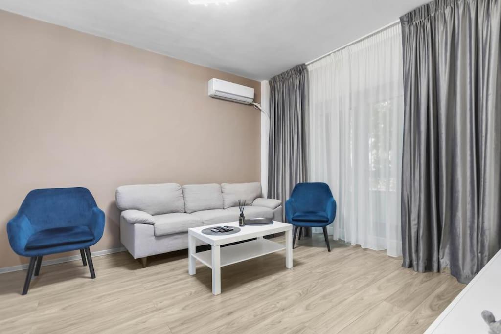 Heart Of Bucharest #Victoriei Apartment Bagian luar foto